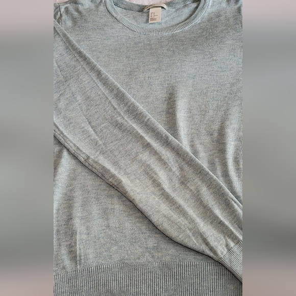 H&M Light Green Long Sleeve Tee - Picture 4 of 7